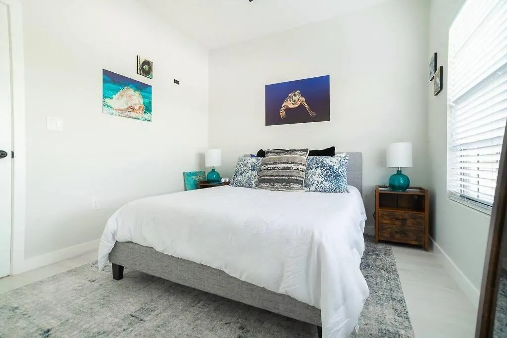 Apartament Portofino Gardens Unit # 10 West Bay
